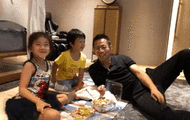 男孩头一天拍毕业照，第二天病重去世，全班造成心理冲击怎么办？